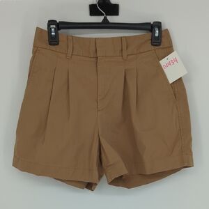 01434 Gap Pleated Khaki Short Tan size 4 preppy classic summer academia nautical